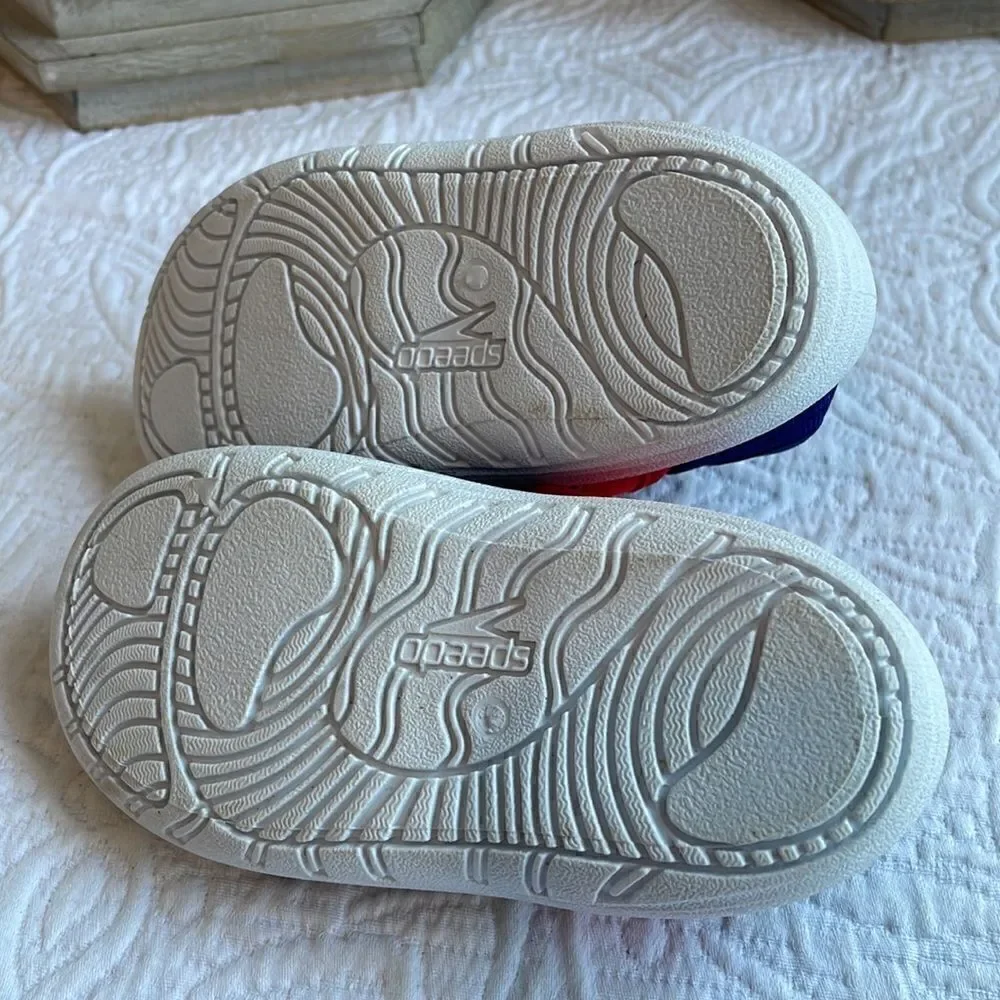 Speedo Water Shoes - S - NWOT